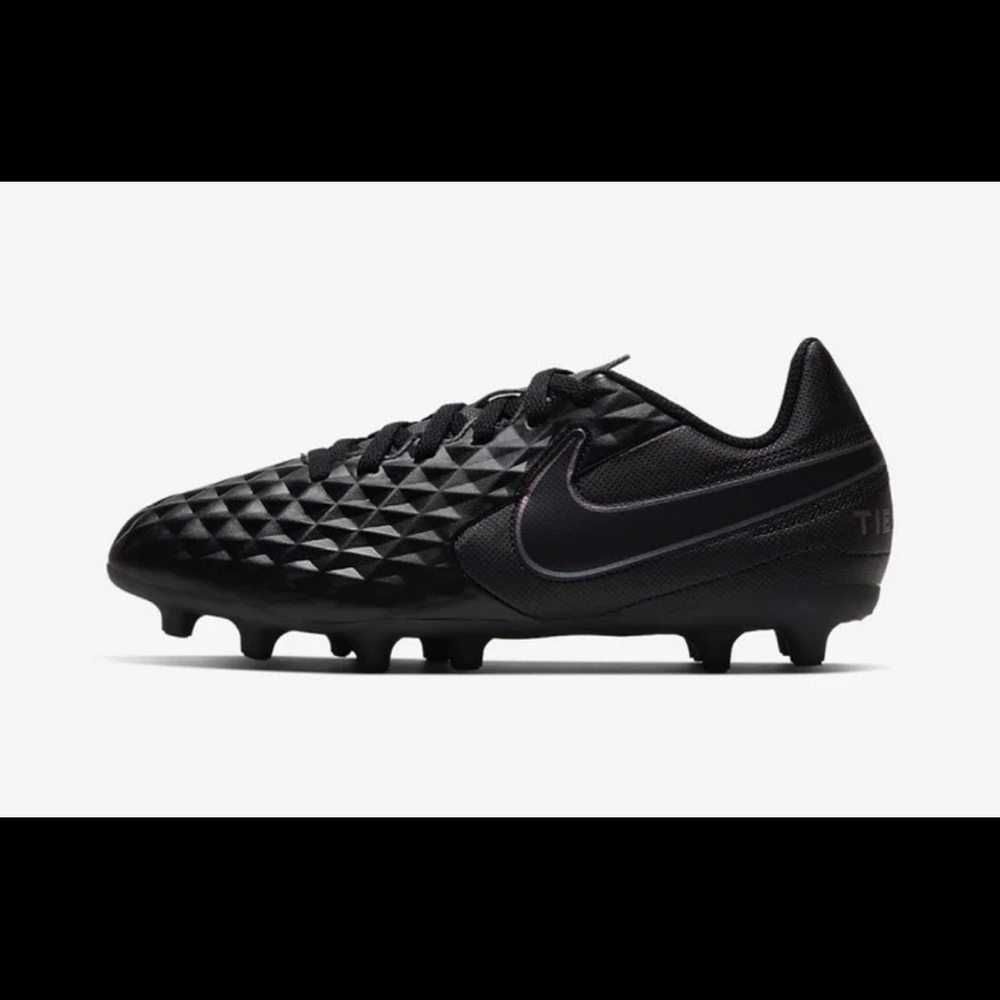 NWT NIKE JR LEGEND 8 CLUB FG/MG